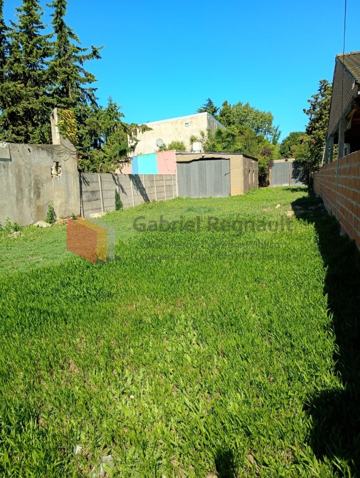Lote calle 39 entre Av. Montevideo y Corrientes