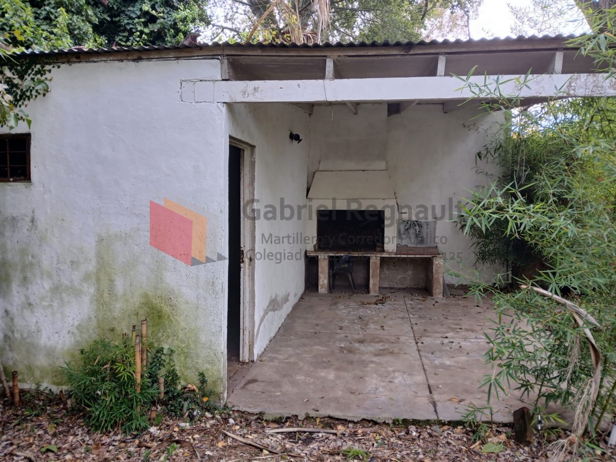 Casa calle 426 e/ Camino Centenario y 5