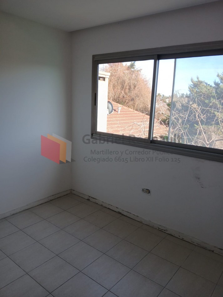 Duplex calle 40 e/ 137 y 138