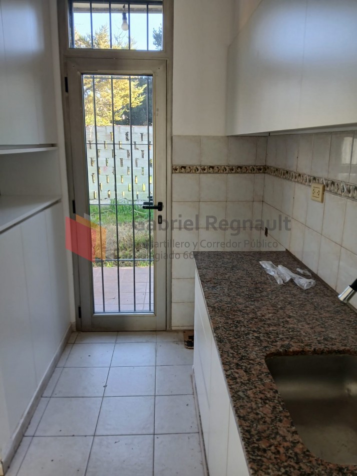 Duplex calle 40 e/ 137 y 138