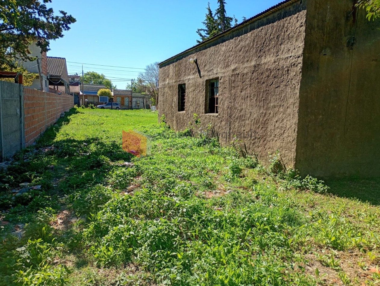 Lote calle 39 entre Av. Montevideo y Corrientes