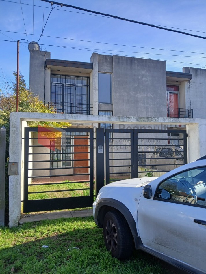 Duplex calle 40 e/ 137 y 138